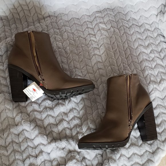 Qupid Brown Boot NWT - Picture 2 of 6